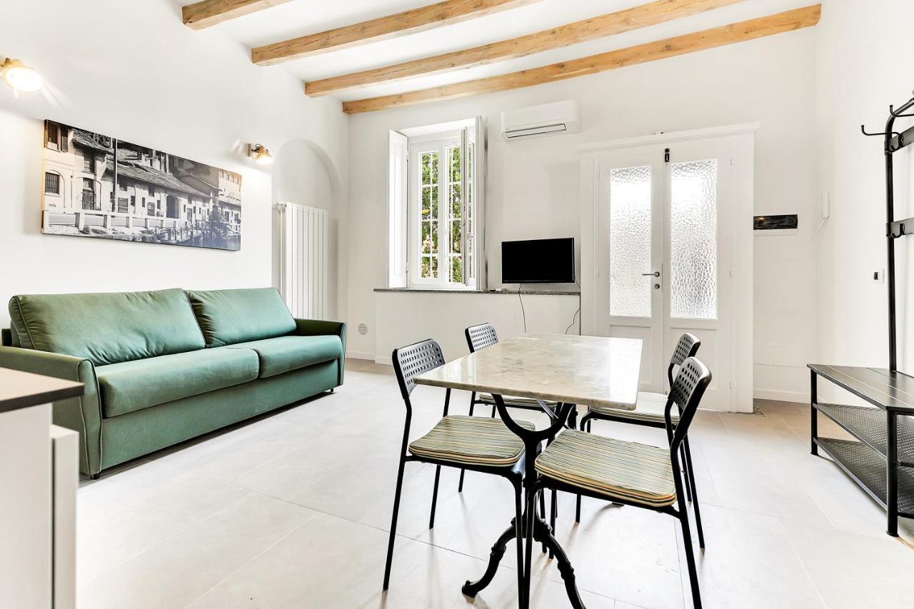 Alessia'S Flat- Naviglio Grande Apartment บุชชินาสโก ภายนอก รูปภาพ