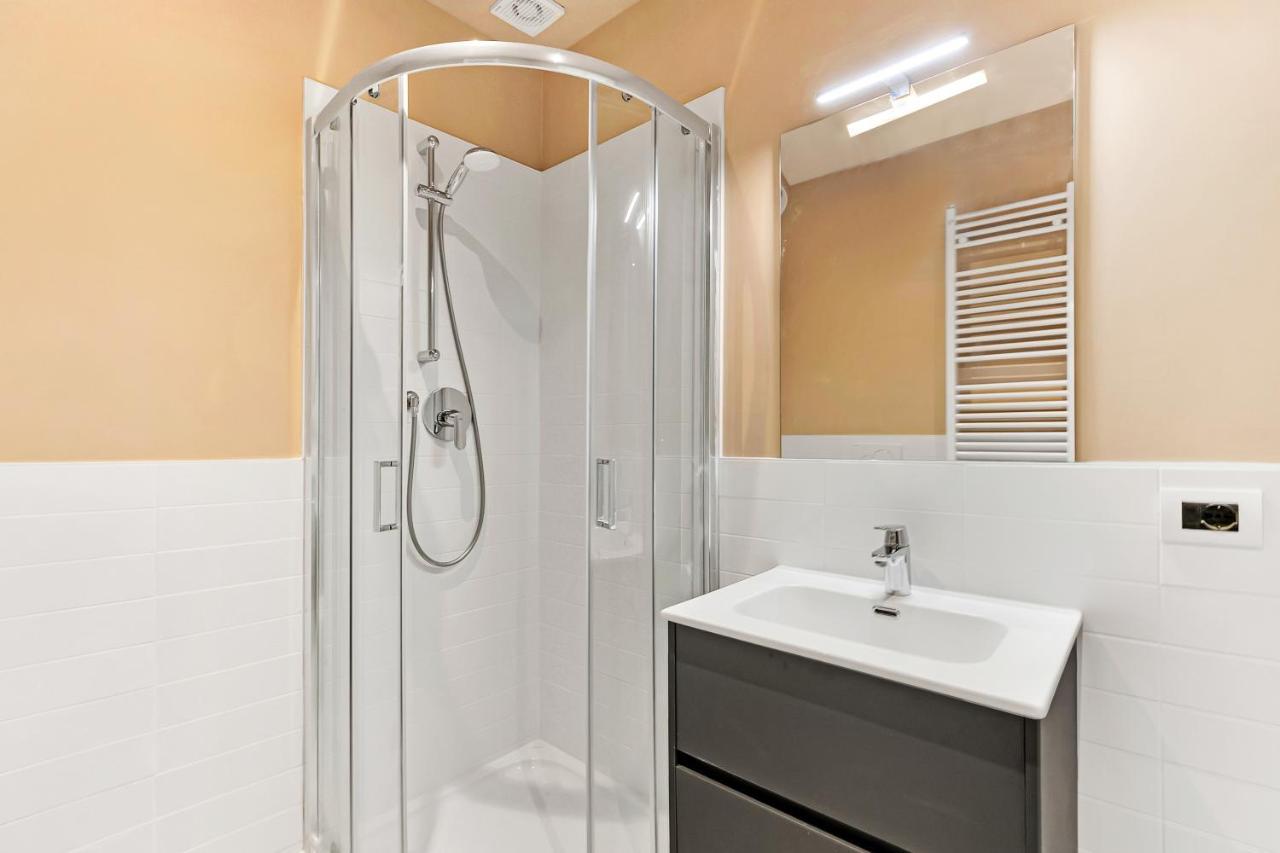 Alessia'S Flat- Naviglio Grande Apartment บุชชินาสโก ภายนอก รูปภาพ