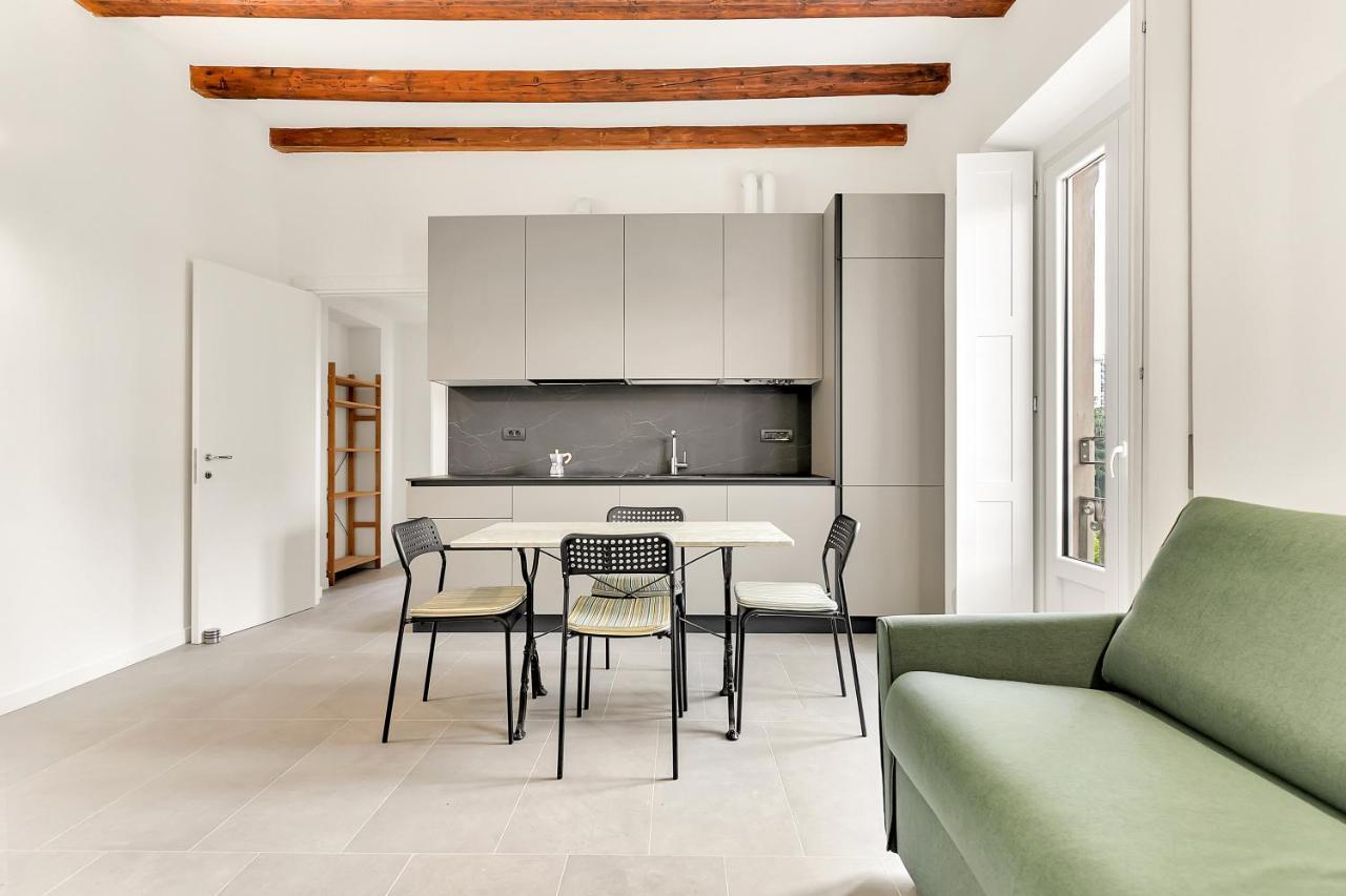 Alessia'S Flat- Naviglio Grande Apartment บุชชินาสโก ภายนอก รูปภาพ